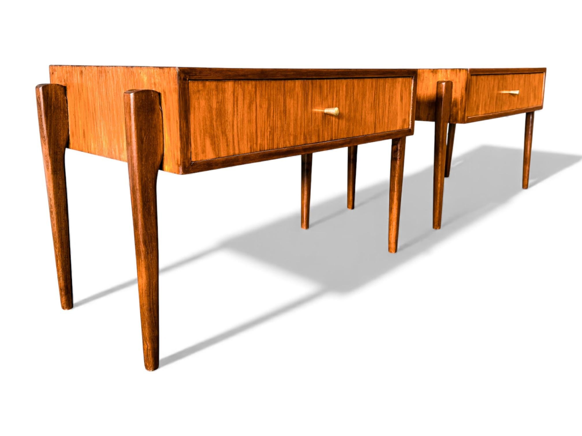 Tables de chevet modernes brésiliennes avec tiroir en bois de Caviuna, Inconnu, années 1950 en vente 2