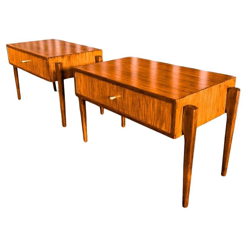 Tables de chevet modernes brésiliennes avec tiroir en bois de Caviuna, Inconnu, années 1950 en vente