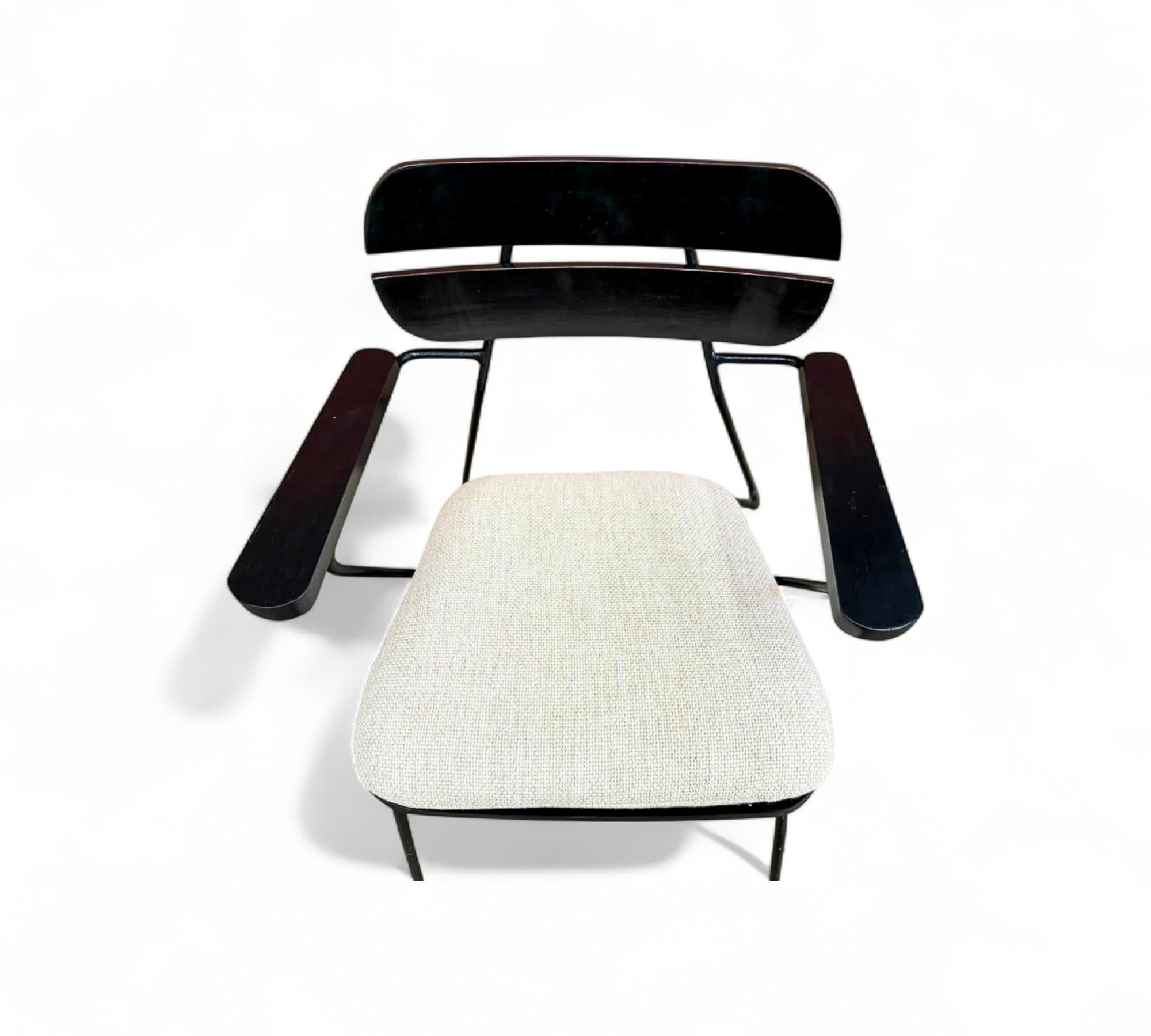 Paire de fauteuils modernes brésiliens en métal, Wood Wood et coussin, Carlo Hauner, années 1950 en vente 7