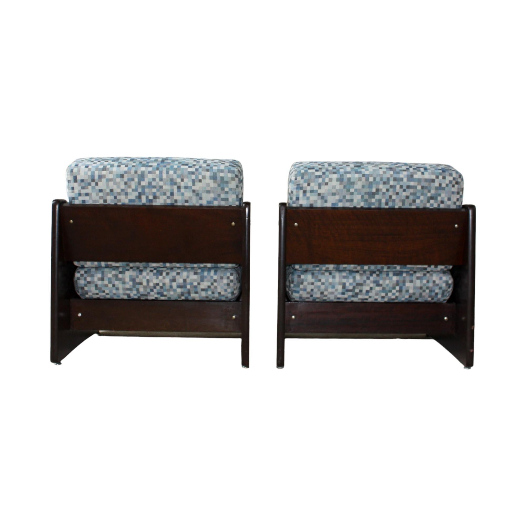 Woodwork Brazilian Modern Pair of Armchairs in Wood & Fabric, Geraldo de Barros, 1970s For Sale