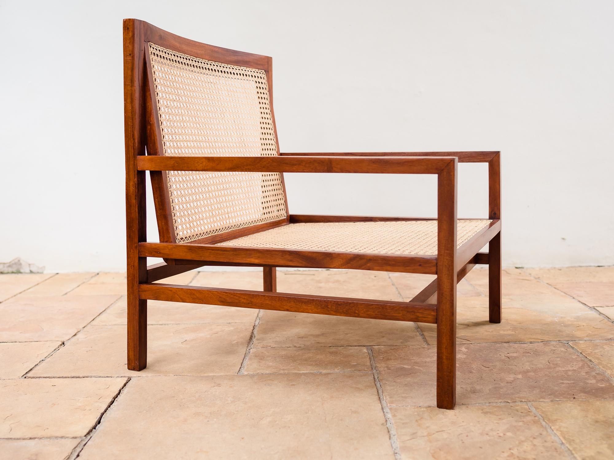 Brazilian Modern Pair of Cane Lounge Chairs by Joaquim Tenreiro, Early 1960s 8