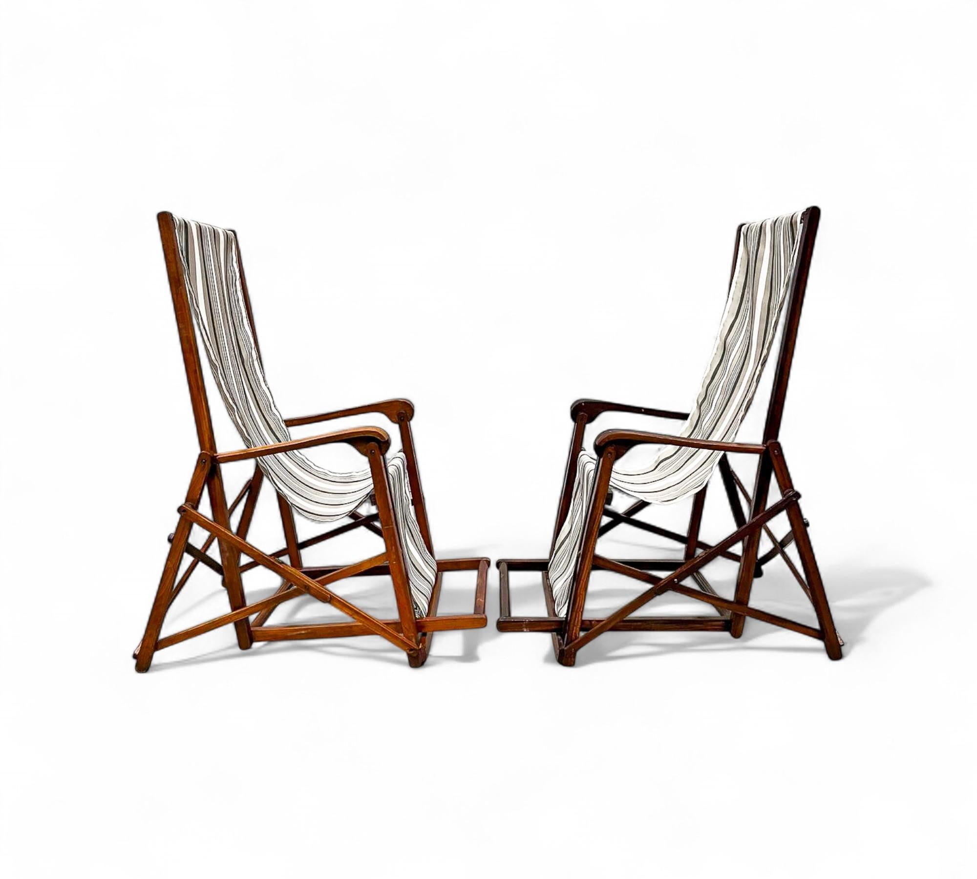 Brazilian Modern Pair of Chaise Lounges in Hardwood & Fabric by Lucio Costa 1950 For Sale 4