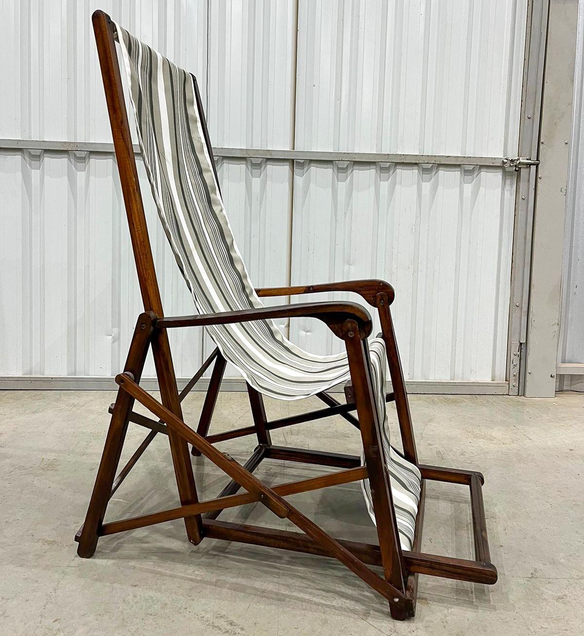 Paire de chaises longues modernes brésiliennes en bois dur et tissu par Lucio Costa 1950 en vente 4