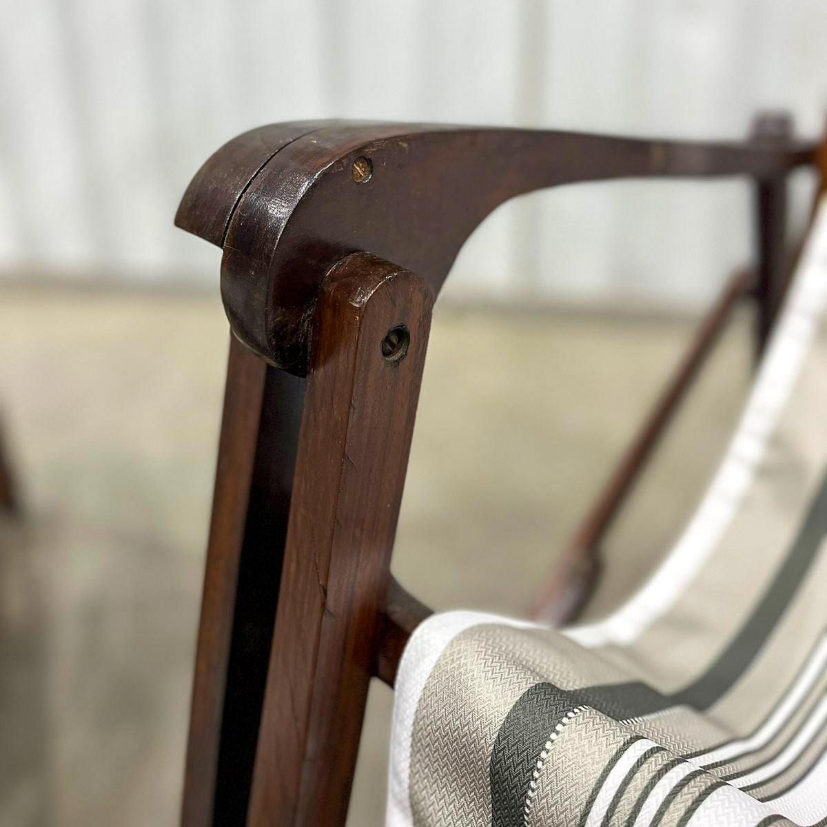 Paire de chaises longues modernes brésiliennes en bois dur et tissu par Lucio Costa 1950 en vente 6