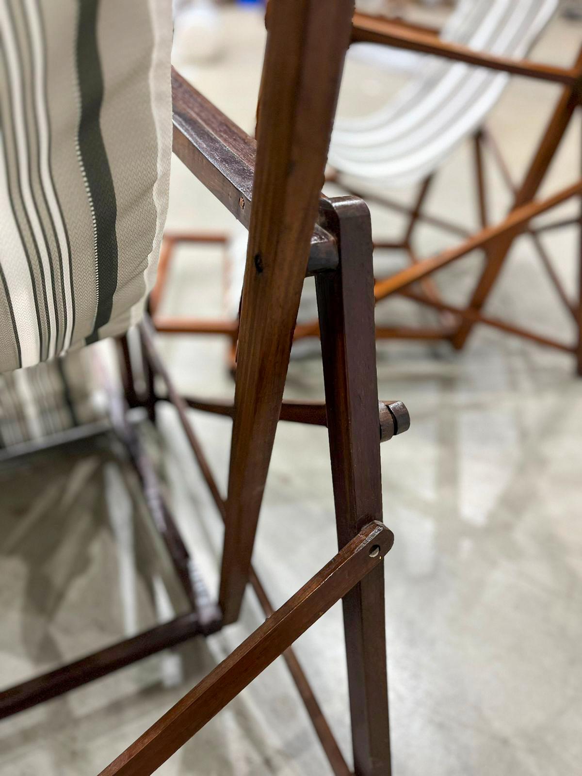 Paire de chaises longues modernes brésiliennes en bois dur et tissu par Lucio Costa 1950 en vente 7