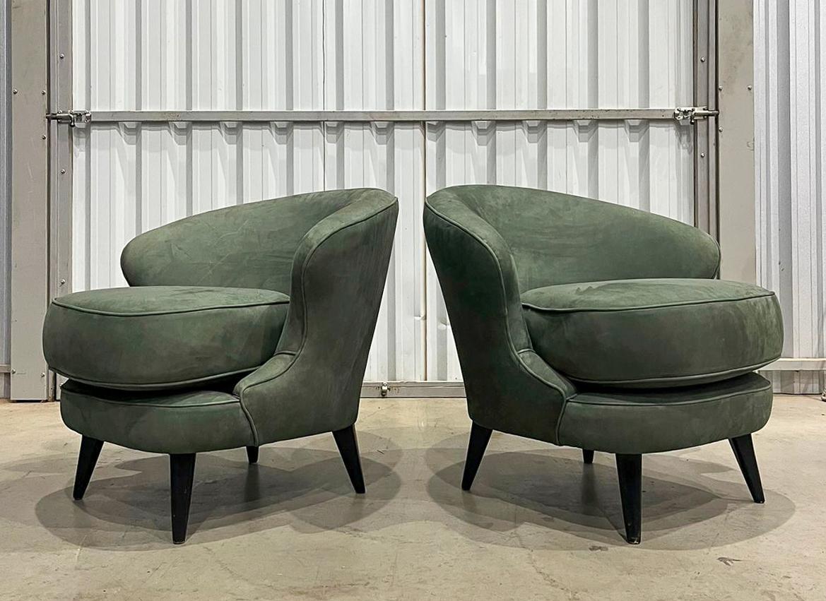 Hardwood Brazilian Modern Pair of Concha Armchairs in Green Suede, Joaquim Tenreiro, 1960 For Sale