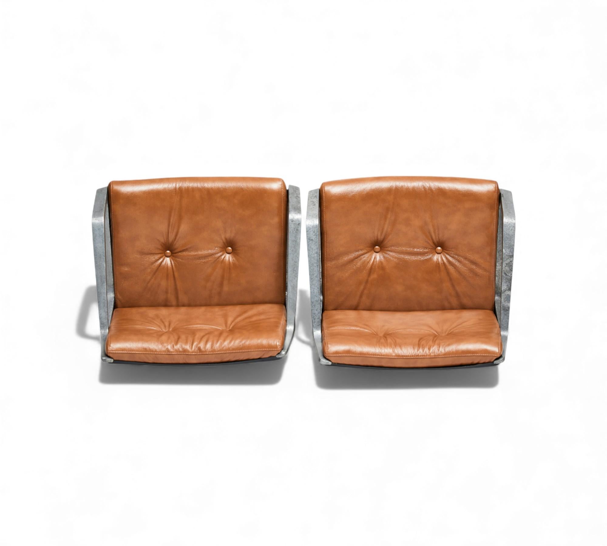 Métal Brazilian Modern Pair of 