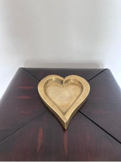 Bandeja o Catchall en forma de corazón de Bronce Patinado Moderno Brasileño, años 60