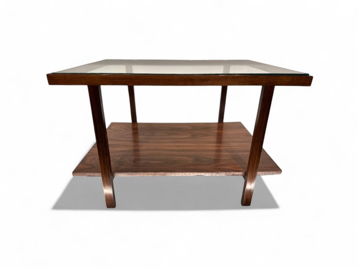 Verre Table d'appoint rectangulaire moderne brésilienne en bois dur et verre, Unknown, c.1960 en vente