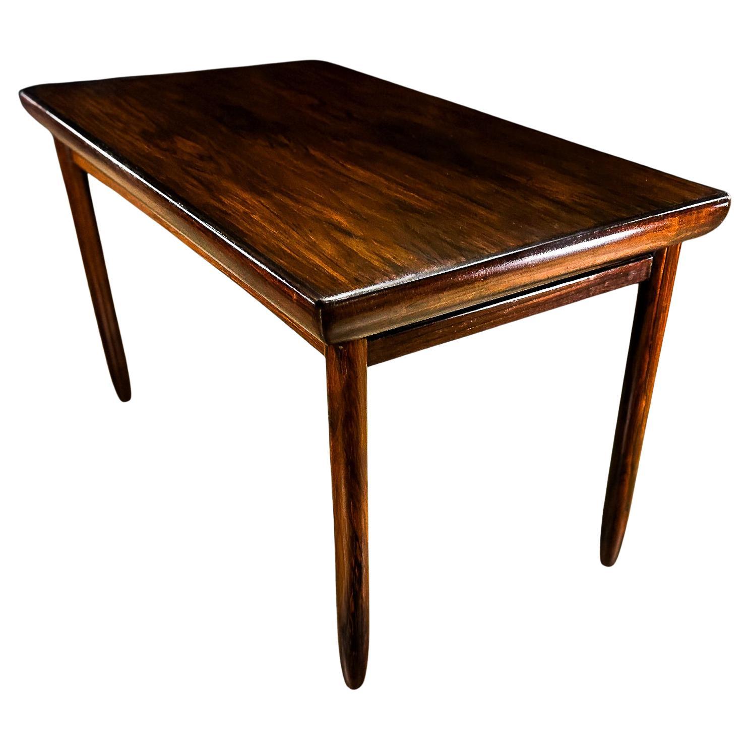 Brazilian Modern Rectangular Table in Hardwood 
Round Legs, Jorge Jabour, 1960s For Sale