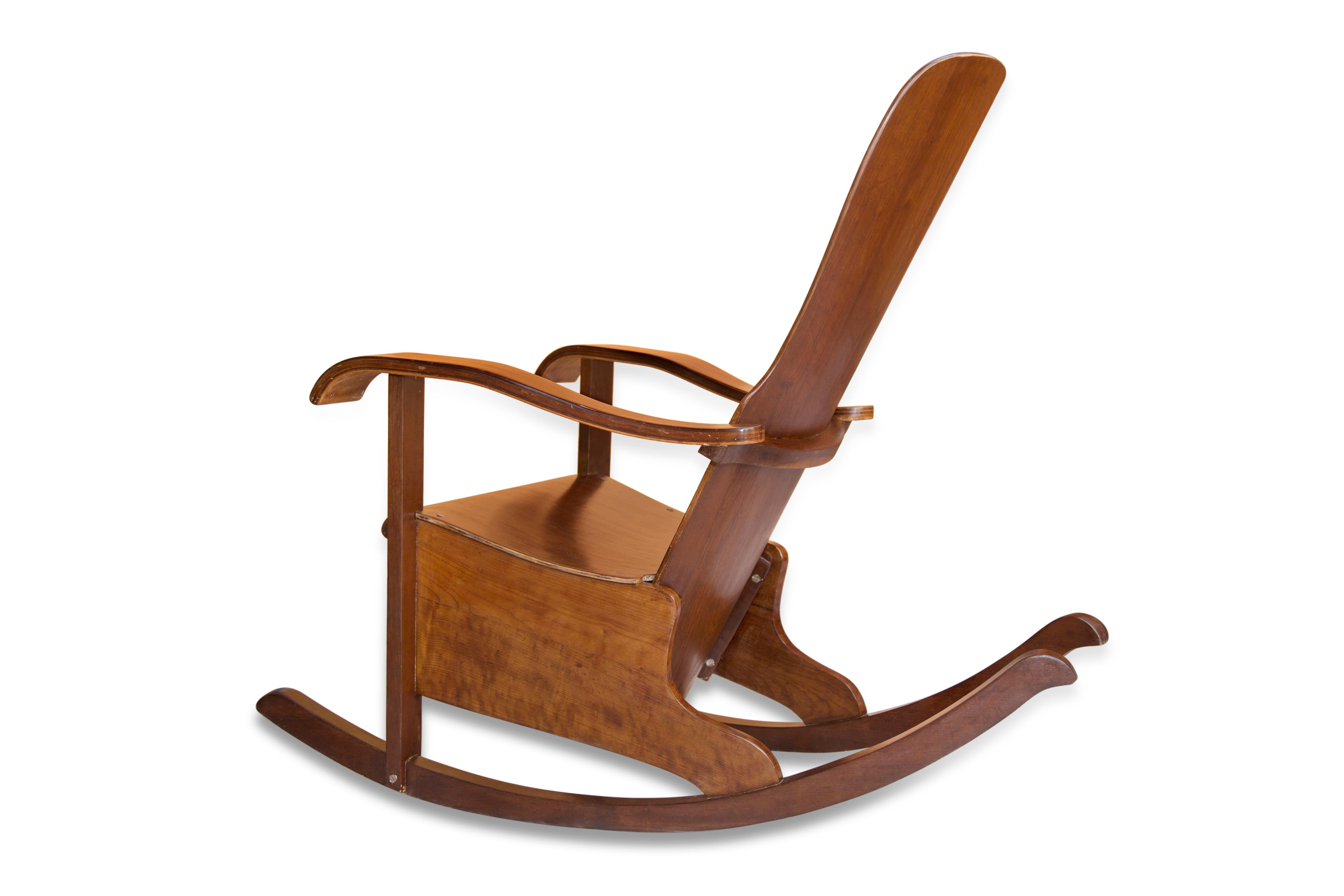 Brazilian Modern Rocking Chair in Bentwood by Moveis Cimo, 1950, Brazil For Sale 1