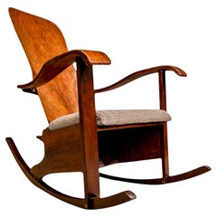 Chaise à bascule moderne brésilienne en bois cintré de Moveis Cimo, 1950, Brésil