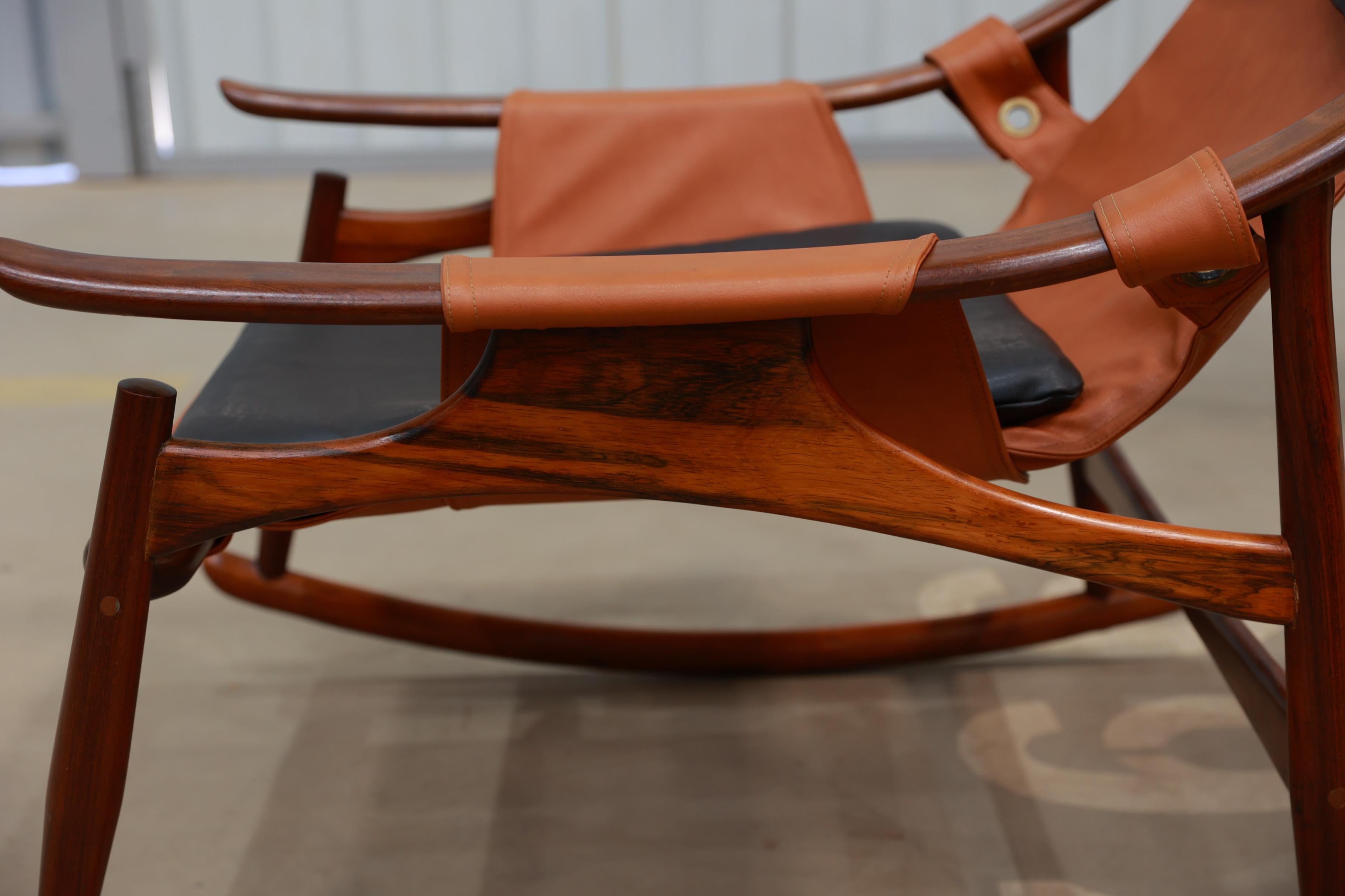 Brazilian Modern Rocking Chair & Ottoman in Hardwood & Leather, Liceu de Artes For Sale 9