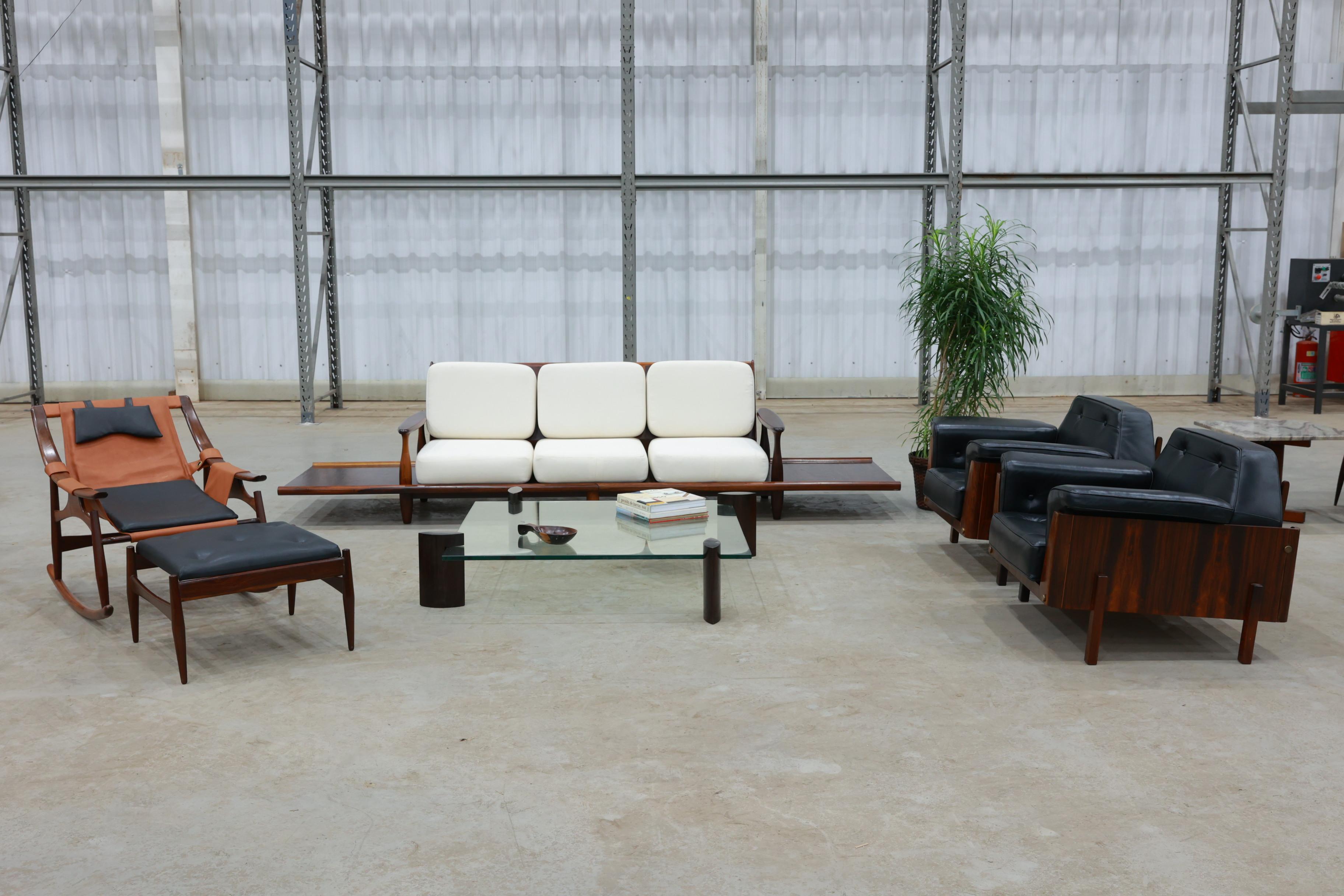 Chaise à bascule moderne brésilienne en bois de feuillus et cuir, Liceu de Artes en vente 5