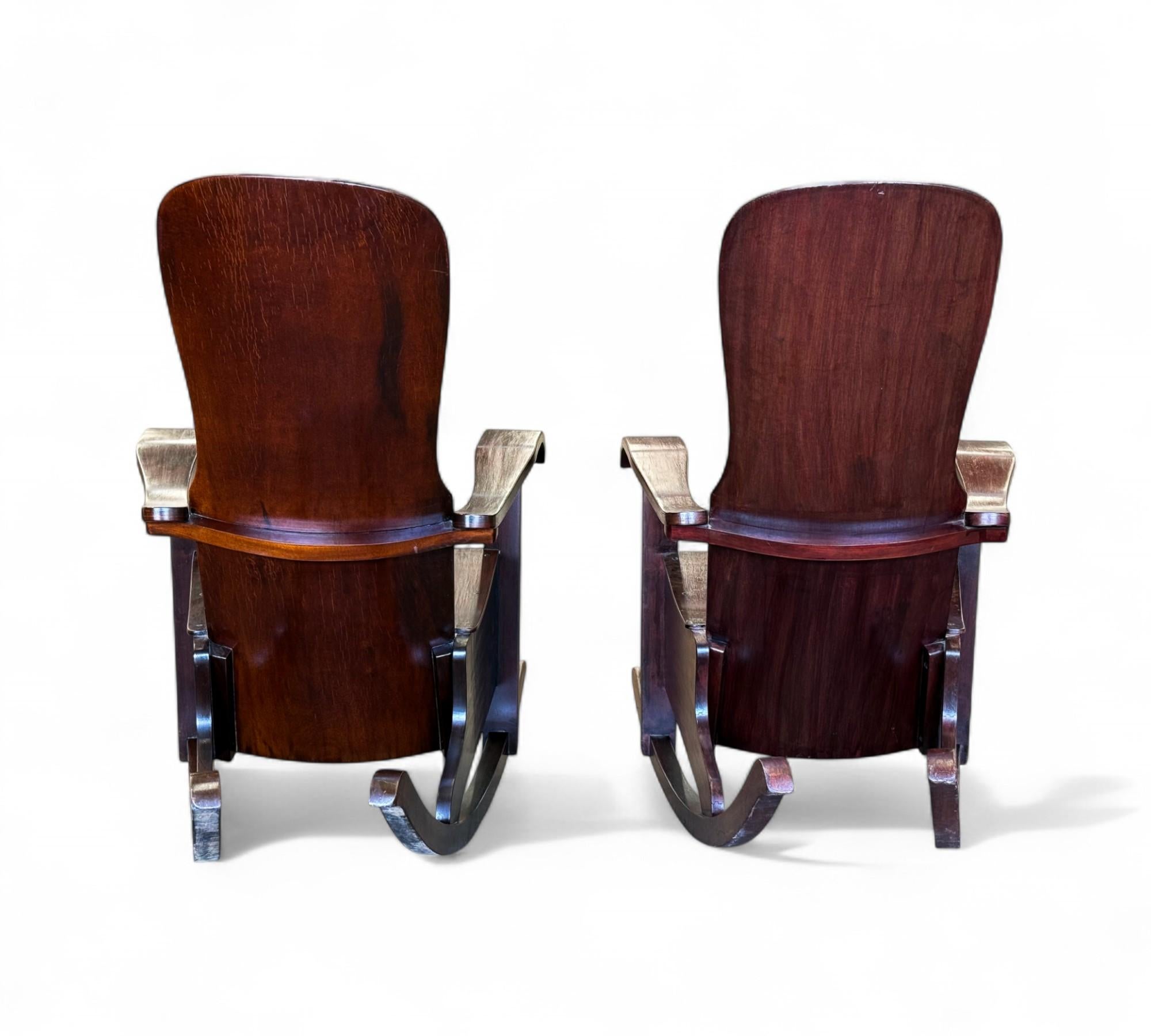 Sillas mecedoras modernas brasileñas de madera curvada, Cimo, c. 1950 en Bueno estado para la venta en New York, NY