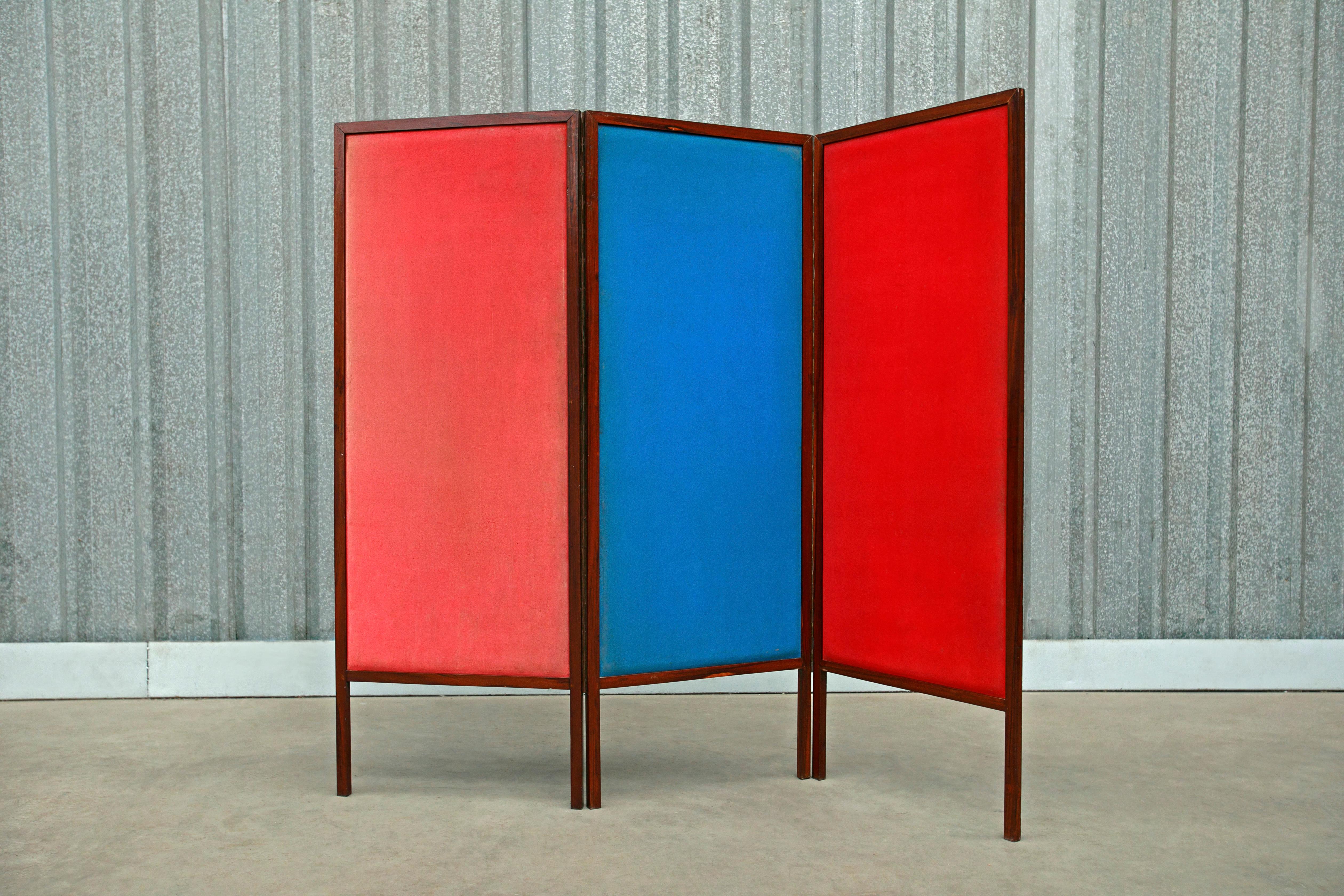 Brazilian Modern Room Divider in Hardwood & Leather by Sergio Rodrigues, 1960s For Sale 5