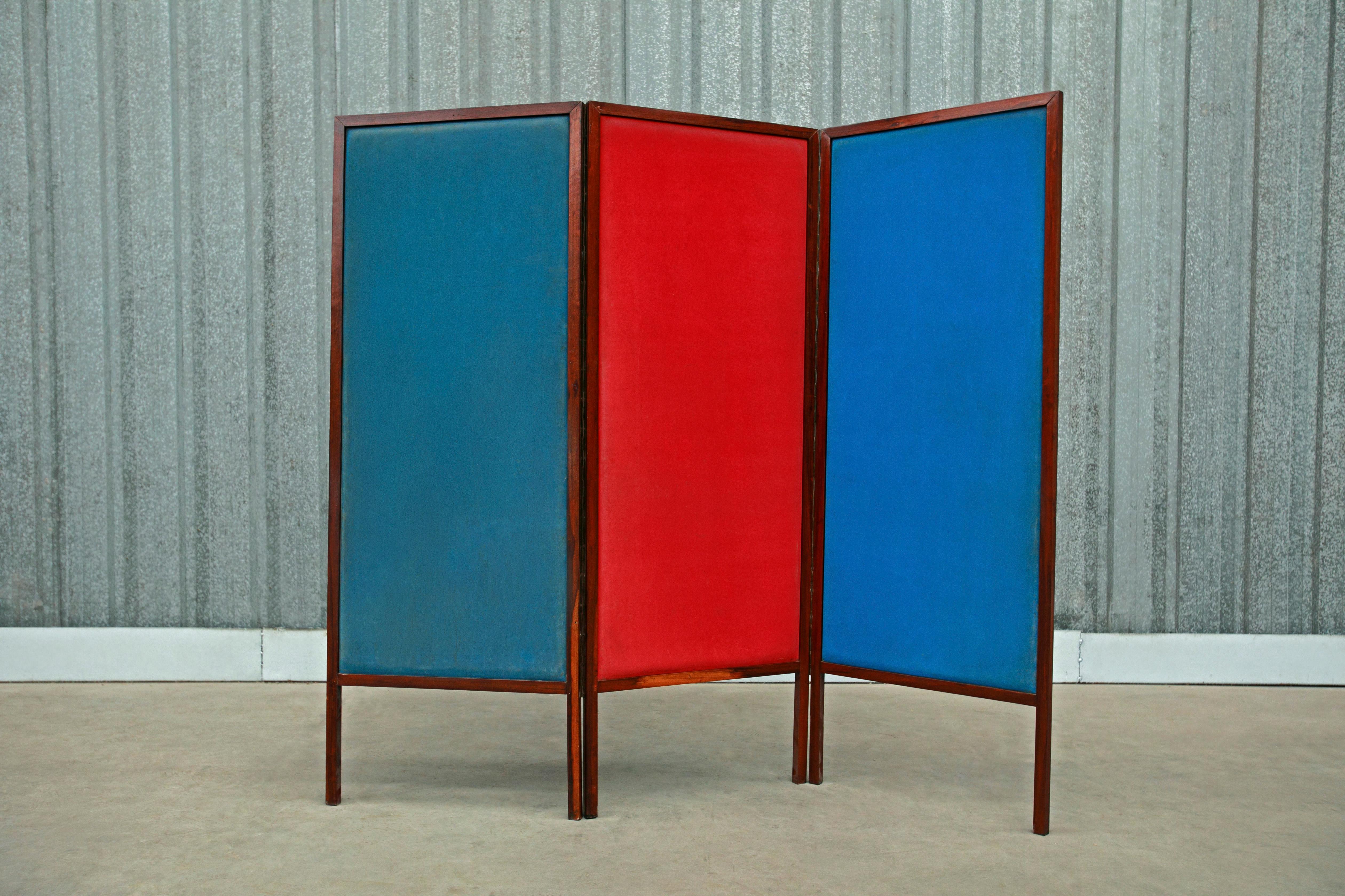 Mid-Century Modern Brazilian Modern Room Divider in Hardwood & Leather by Sergio Rodrigues, 1960s For Sale