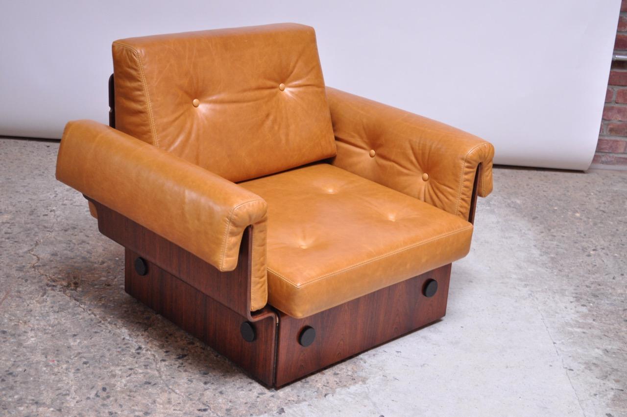 Brazilian Modern Rosewood and Leather Modular Sofa or Settees 1