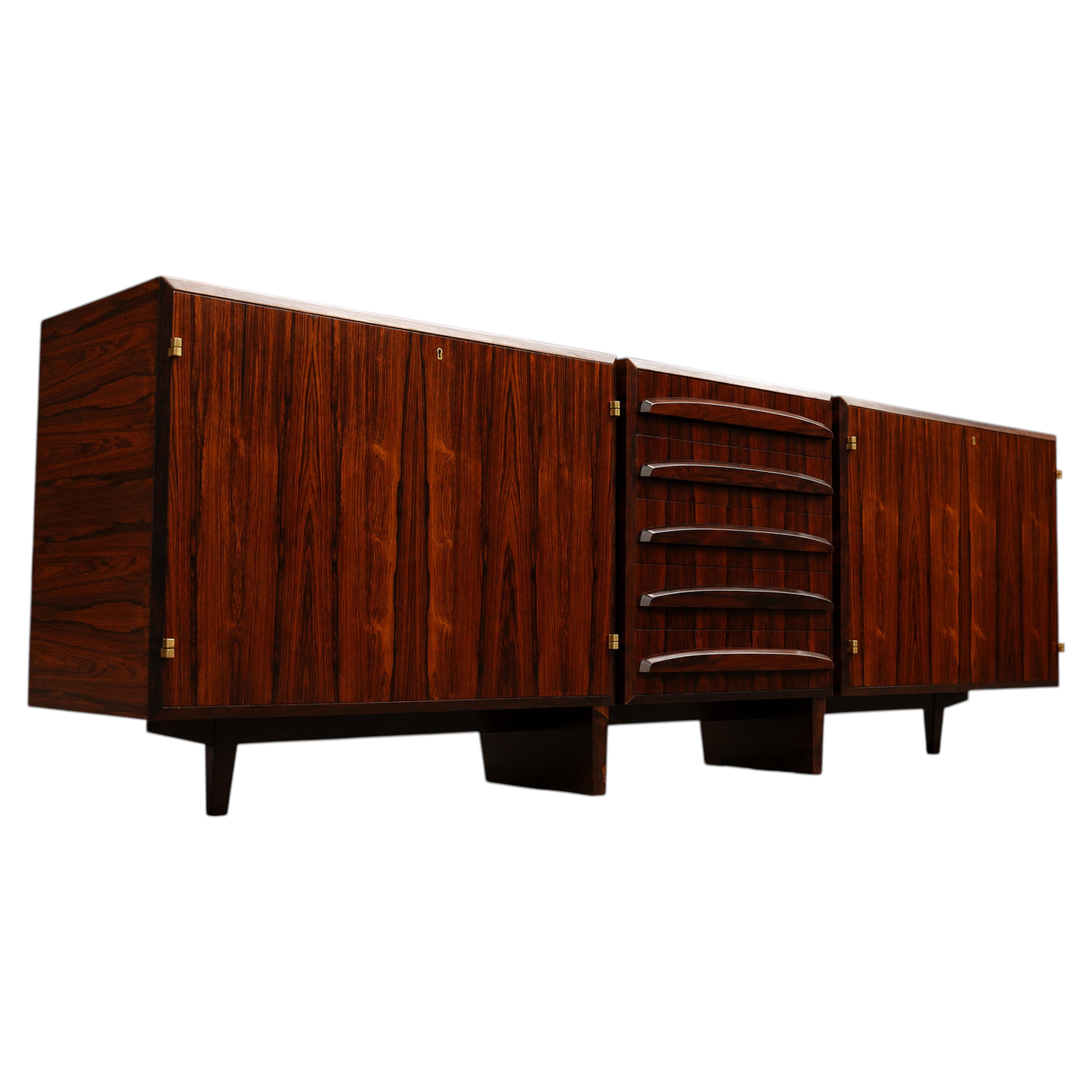Brazilian Modern Rosewood Credenza with Sculptural Drawers, Jean Gillon, 1960s