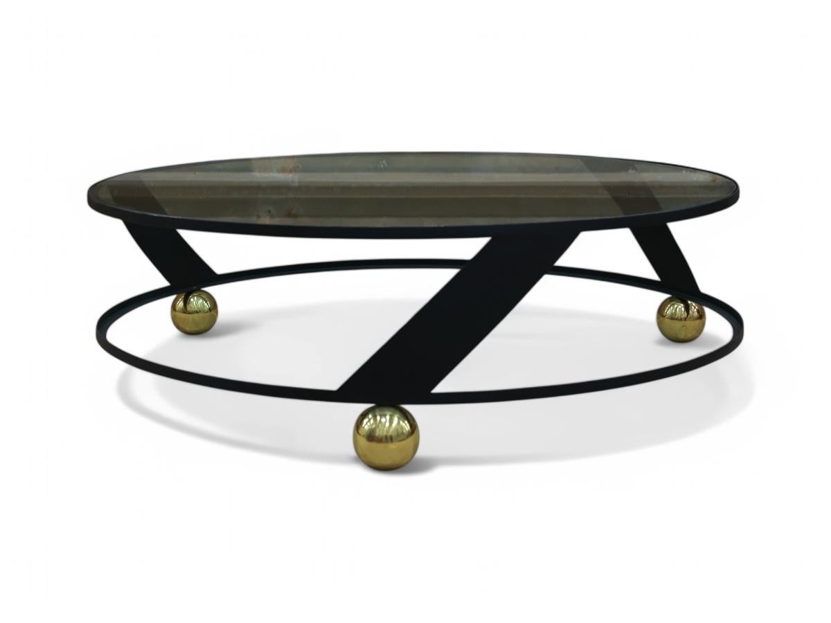 Fait main Table basse ronde moderne brésilienne en métal et verre, Unknown, c. 1960 en vente