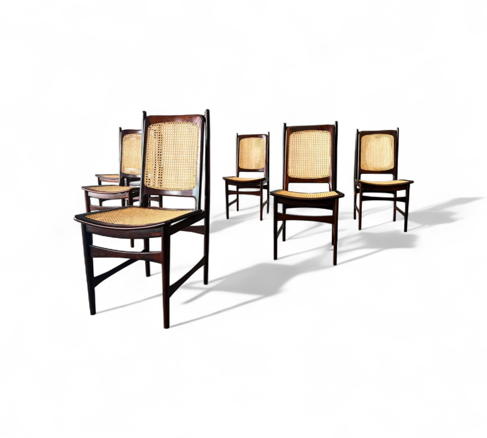 Modernes brasilianisches Set von 8 Stühlen aus Hartholz und Rohr, Alexandr Rapoport, 1960er Jahre (Moderne der Mitte des Jahrhunderts) im Angebot