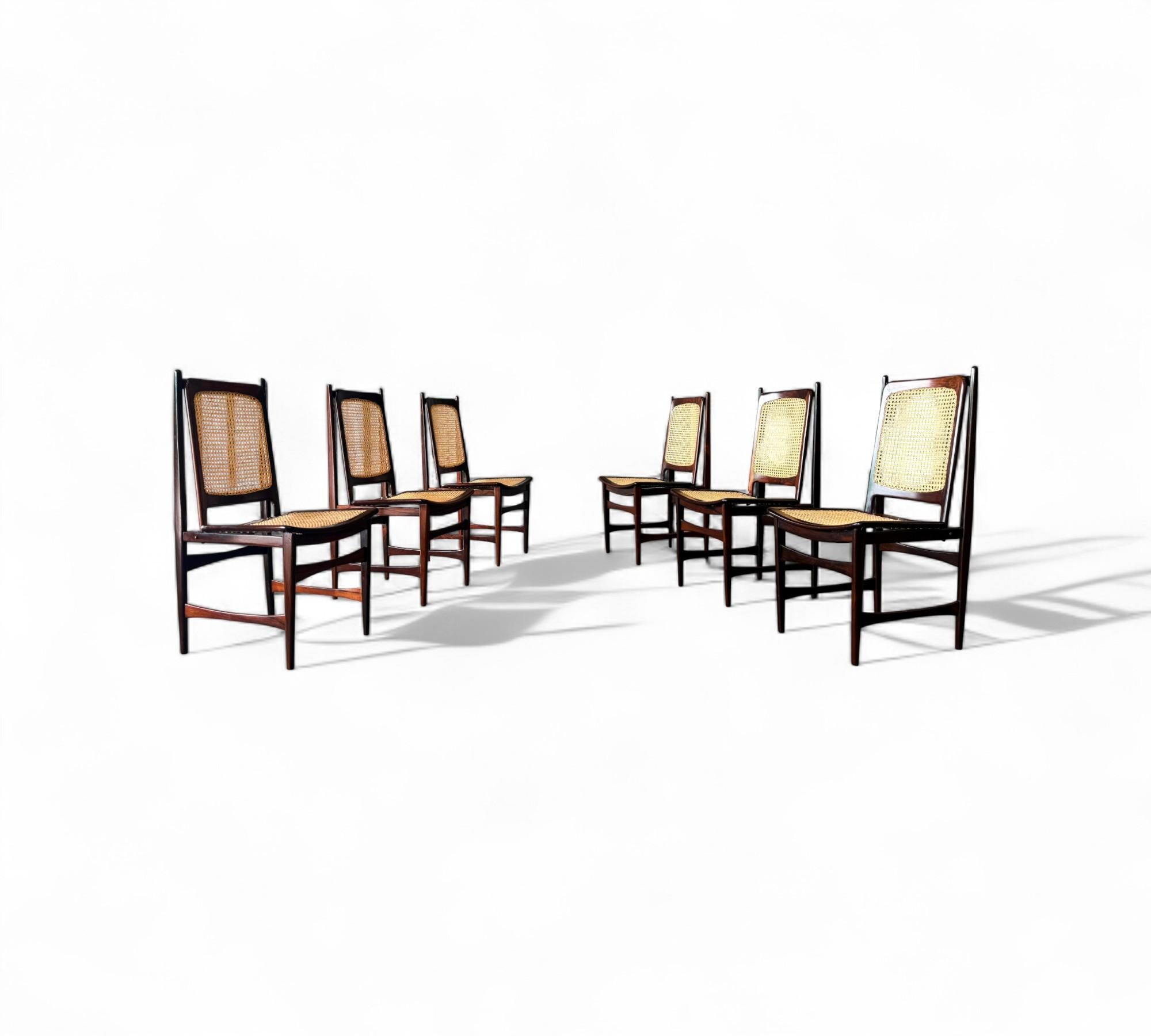 Modernes brasilianisches Set von 8 Stühlen aus Hartholz und Rohr, Alexandr Rapoport, 1960er Jahre (Brasilianisch) im Angebot