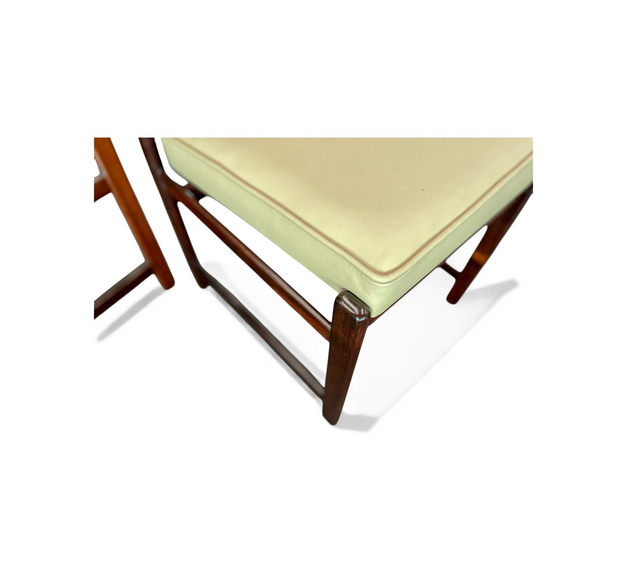 Modernes brasilianisches Set von 2 Stühlen aus Hartholz und Leder, Sergio Rodrigues, 1960er Jahre 4