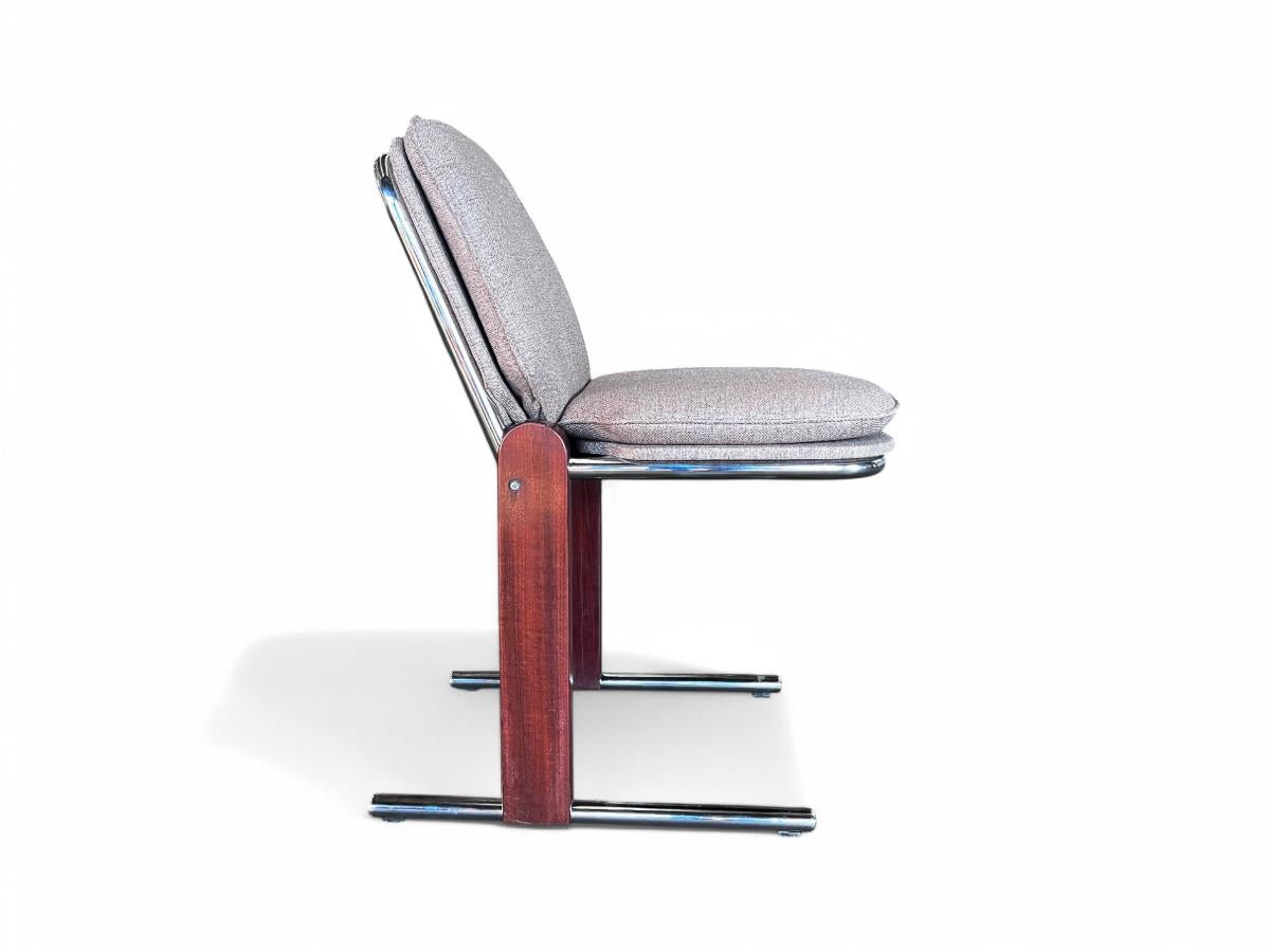 Set di 4 sedie moderne brasiliane in legno, metallo e ciniglia, Percival Lafer in vendita 2