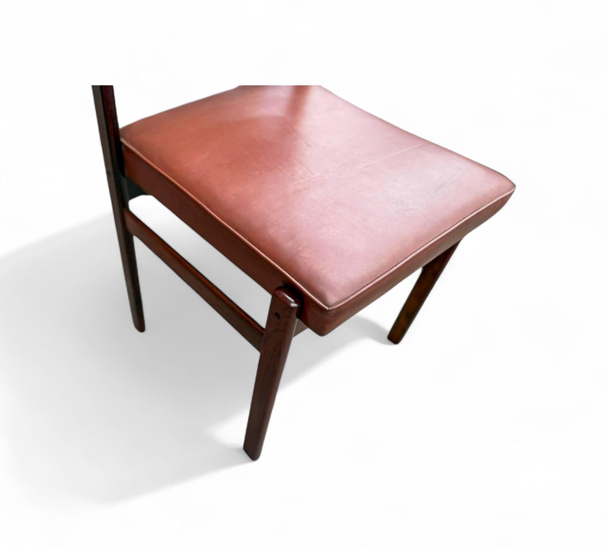 Set moderno brasiliano di 5 sedie da pranzo 