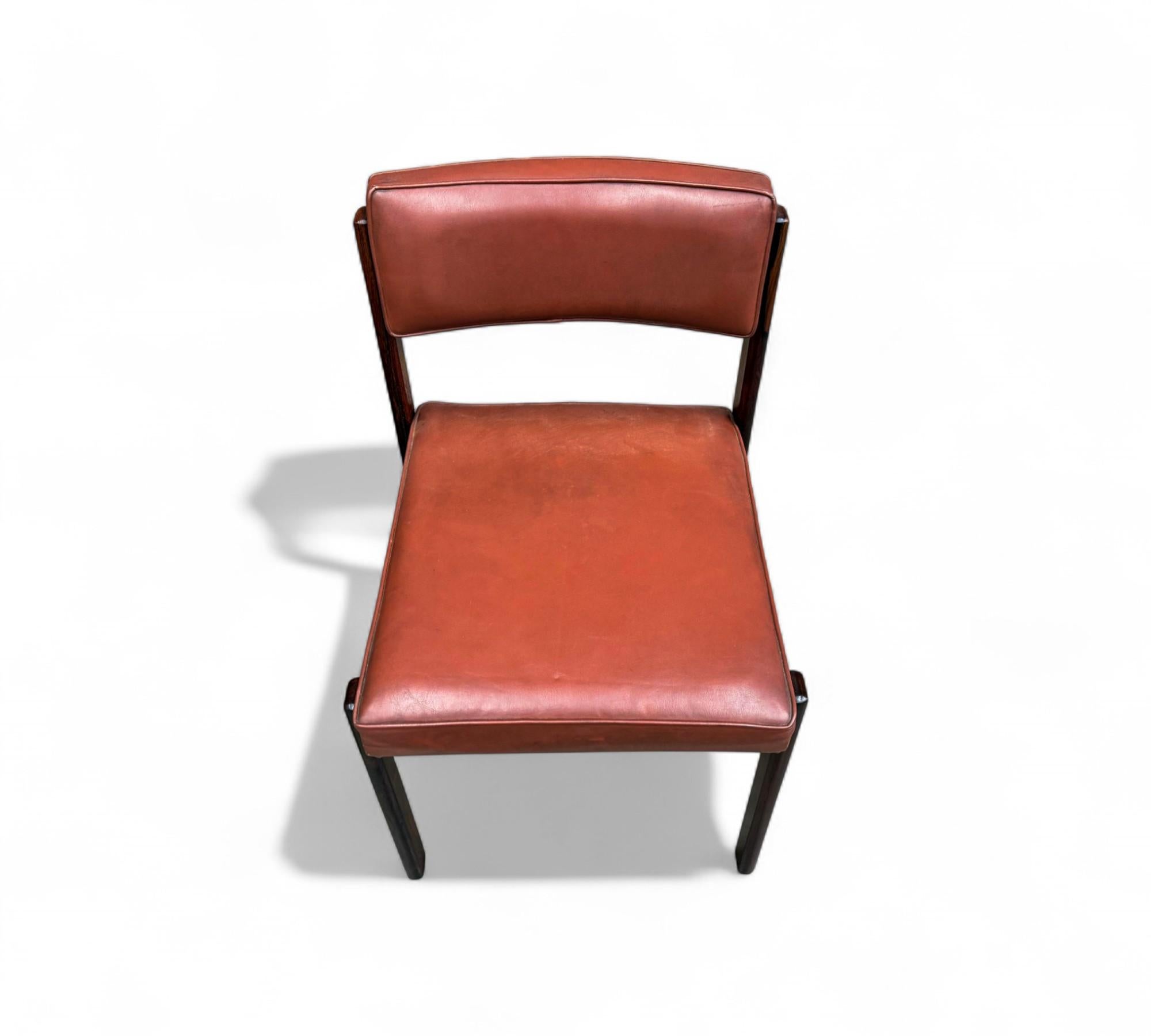 Set moderno brasiliano di 5 sedie da pranzo 