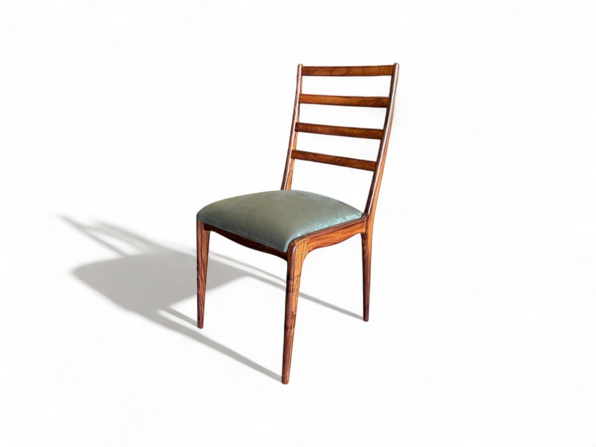 Conjunto Moderno Brasileño de 6 Sillas en Madera de Caviuna y Ante, Angelini, c. 1950 en venta 2