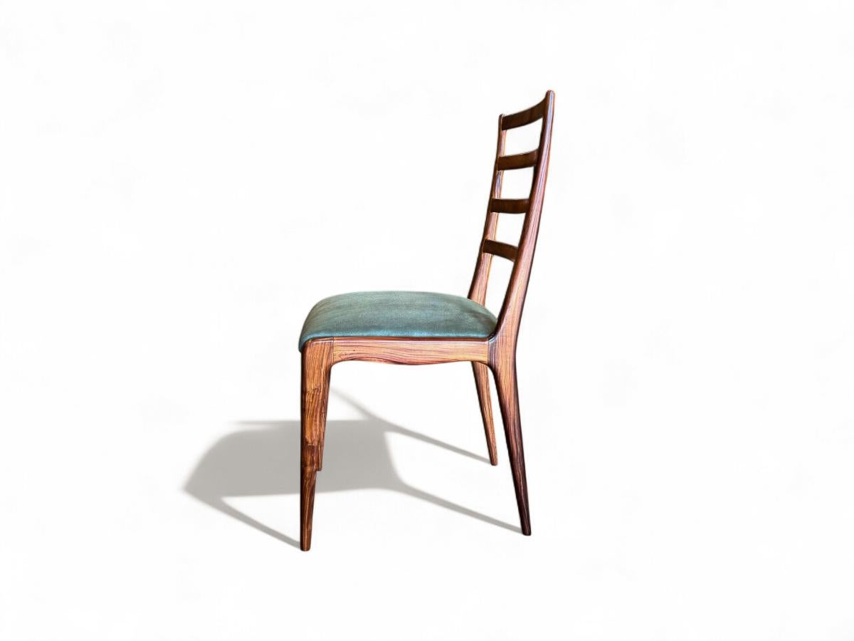Conjunto Moderno Brasileño de 6 Sillas en Madera de Caviuna y Ante, Angelini, c. 1950 en venta 3