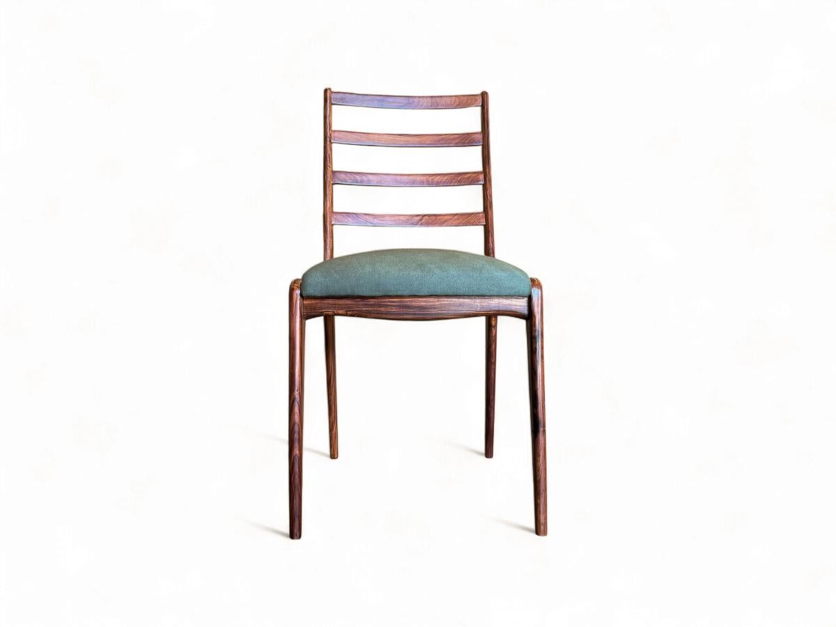 Conjunto Moderno Brasileño de 6 Sillas en Madera de Caviuna y Ante, Angelini, c. 1950 en venta 9
