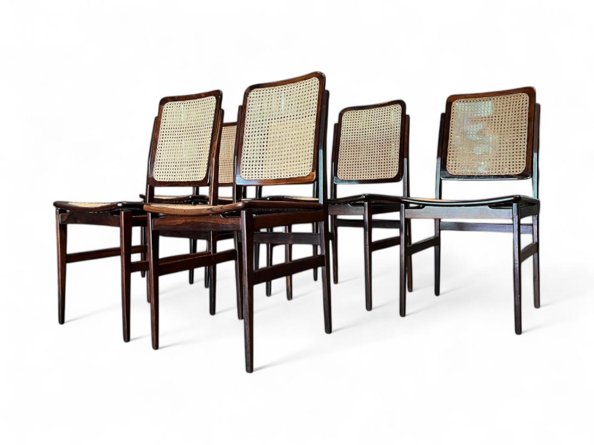 Travail du bois Ensemble Modernity brésilien de 6 chaises en bois dur et en canne, Unknown, c.1960s en vente