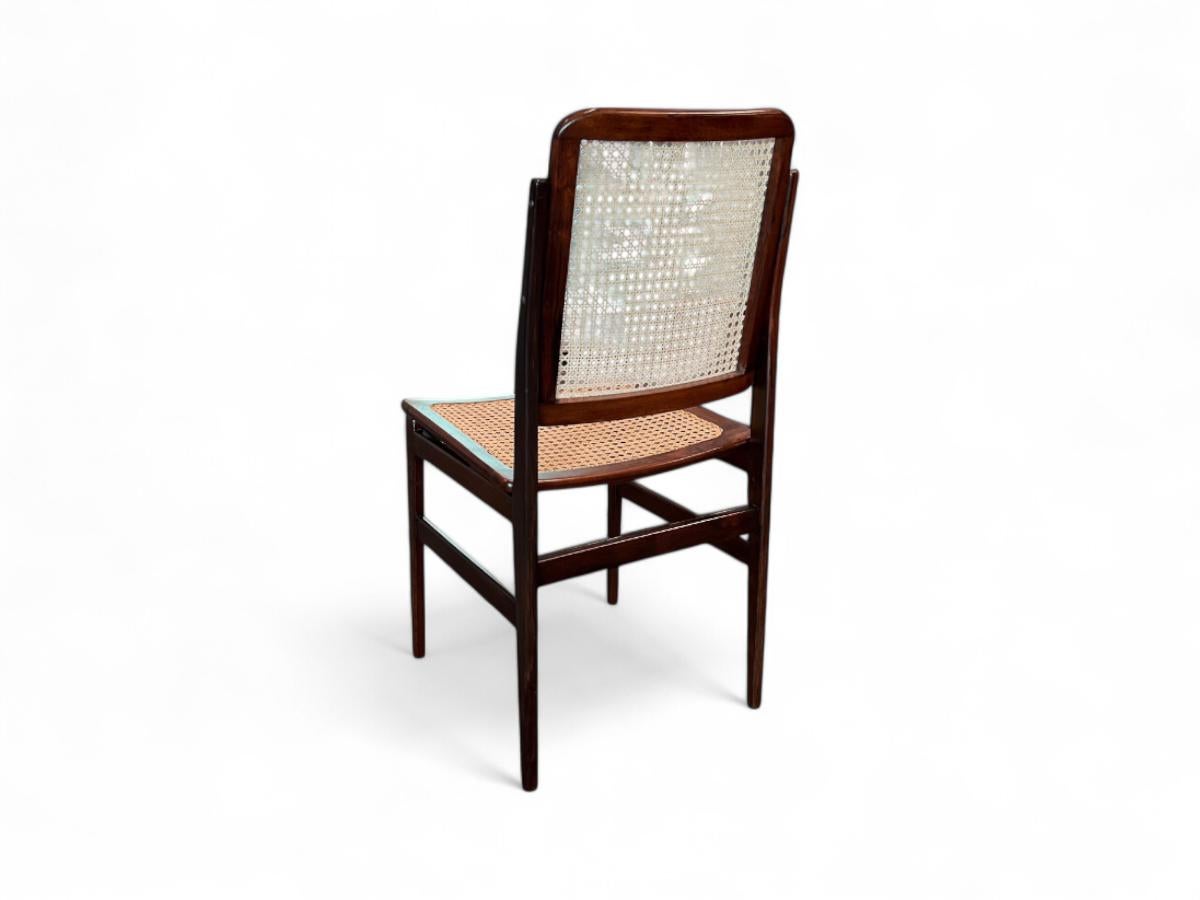 20ième siècle Ensemble Modernity brésilien de 6 chaises en bois dur et en canne, Unknown, c.1960s en vente
