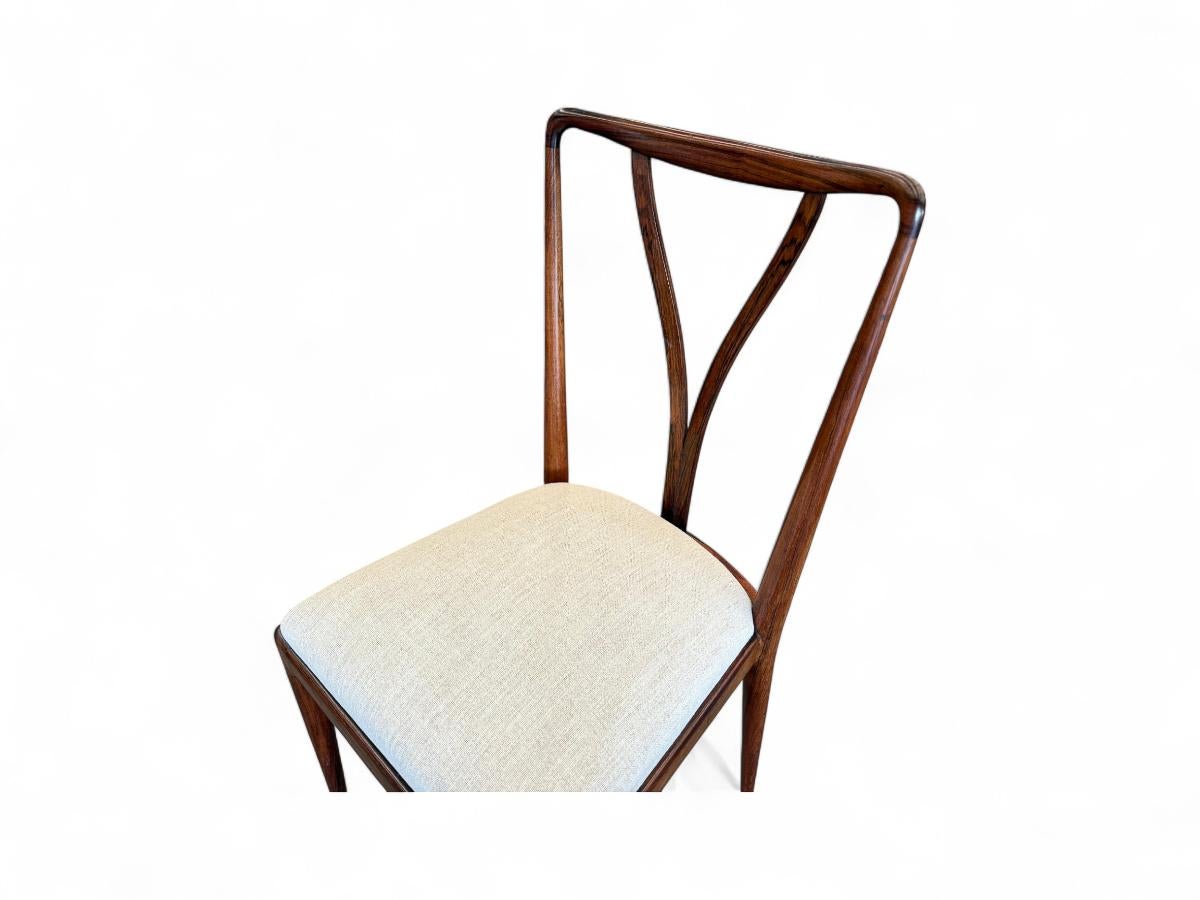 Set di 8 sedie da pranzo in legno e lino di Giuseppe Scapinelli, 1950 ca. in vendita 4