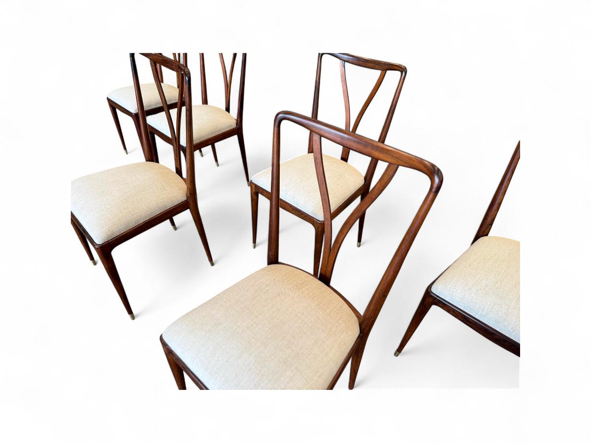 Brasiliano Set di 8 sedie da pranzo in legno e lino di Giuseppe Scapinelli, 1950 ca. in vendita