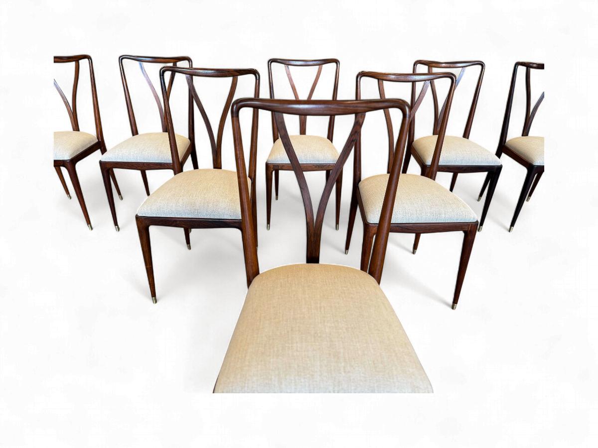 Set di 8 sedie da pranzo in legno e lino di Giuseppe Scapinelli, 1950 ca. In condizioni buone in vendita a New York, NY