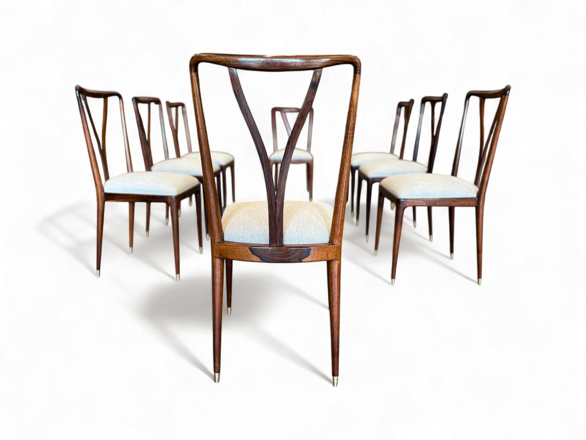 Legno massiccio Set di 8 sedie da pranzo in legno e lino di Giuseppe Scapinelli, 1950 ca. in vendita