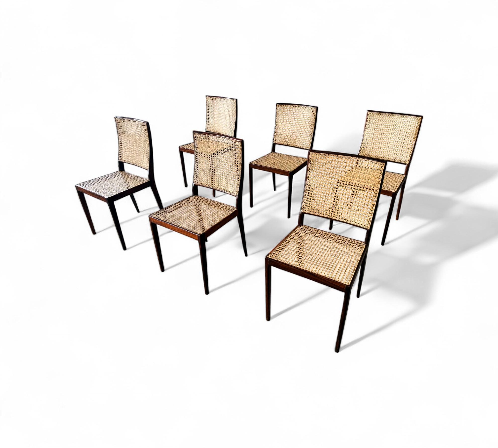 Ensemble moderne brésilien de 8 MT 552 en bois dur, Geraldo de Barros, années 1950 Bon état - En vente à New York, NY