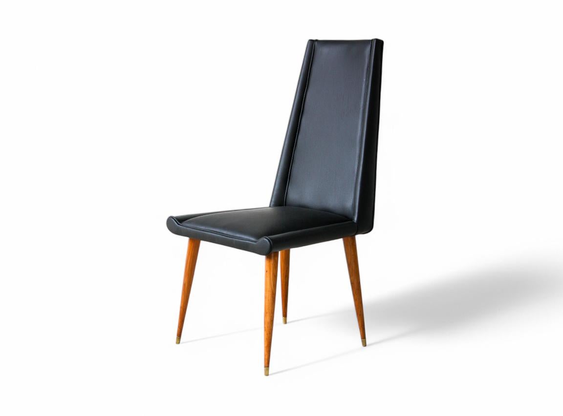 Ensemble de chaises modernes brésiliennes en bois dur et cuir, Giuseppe Scapinelli, années 1950 en vente 3
