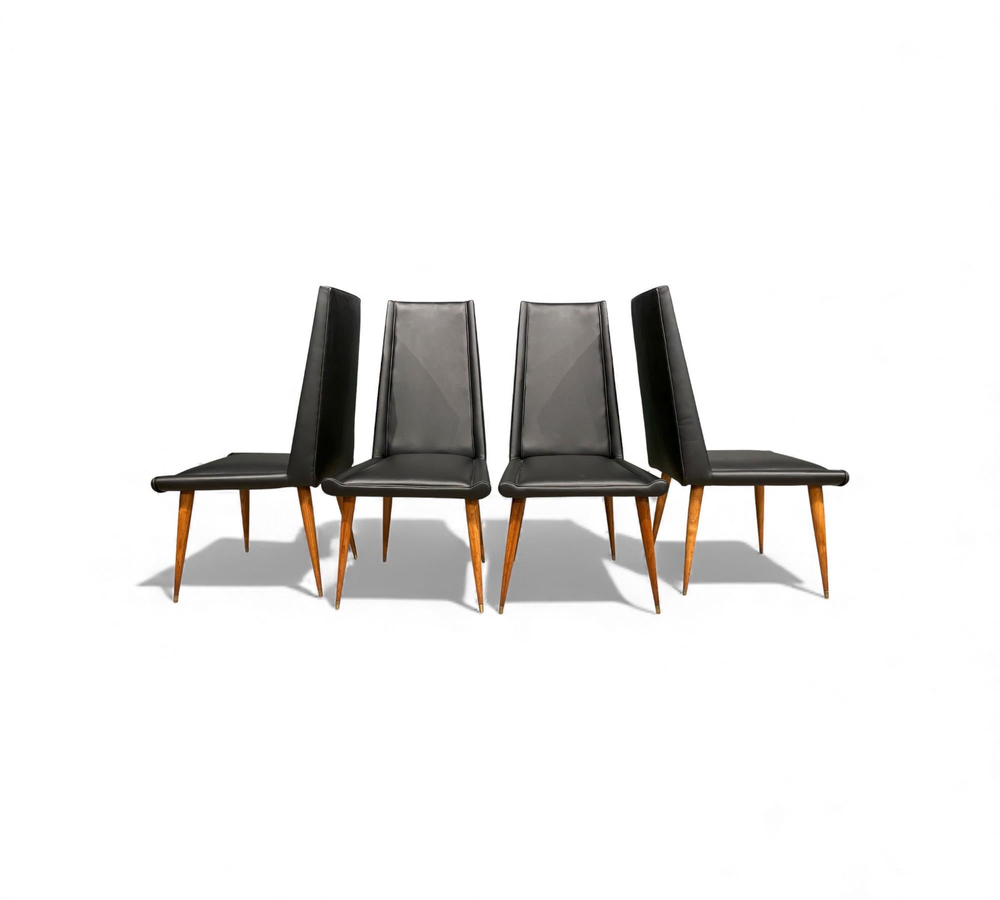 Mid-Century Modern Brazilian Modern Set of Chairs in Hardwood & Leather, Giuseppe Scapinelli, 1950s en vente