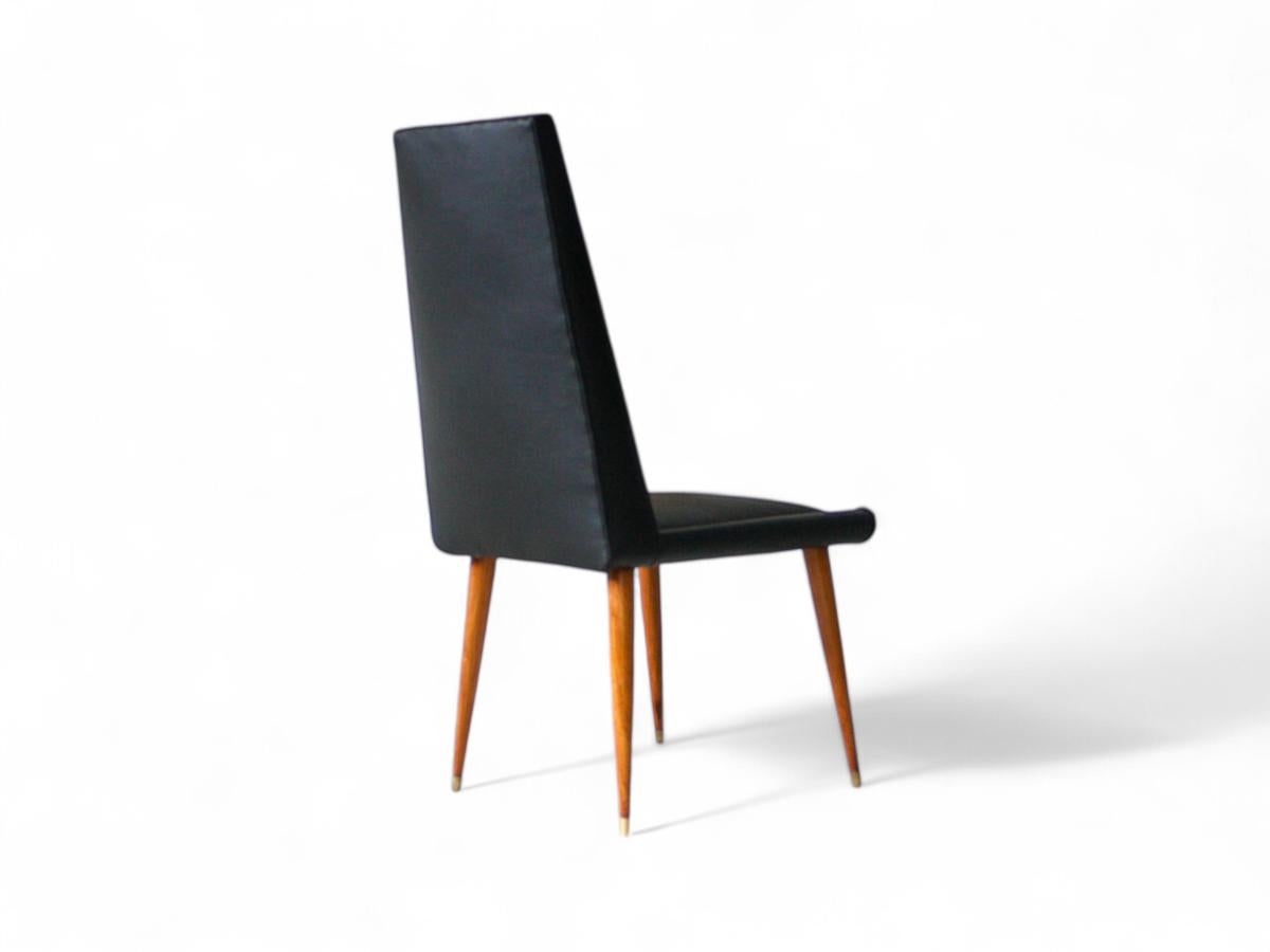 20ième siècle Ensemble de chaises modernes brésiliennes en bois dur et cuir, Giuseppe Scapinelli, années 1950 en vente