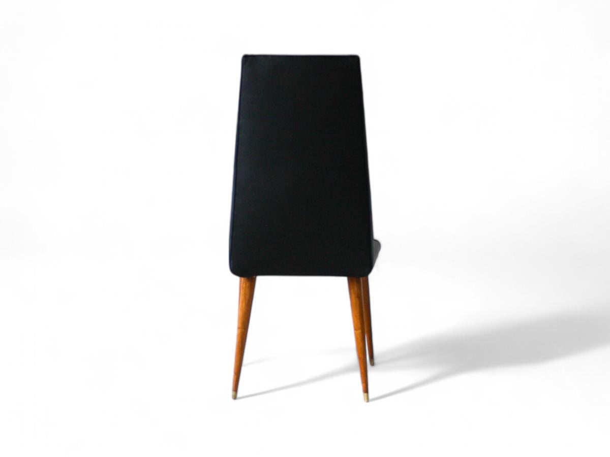 Cuir Ensemble de chaises modernes brésiliennes en bois dur et cuir, Giuseppe Scapinelli, années 1950 en vente