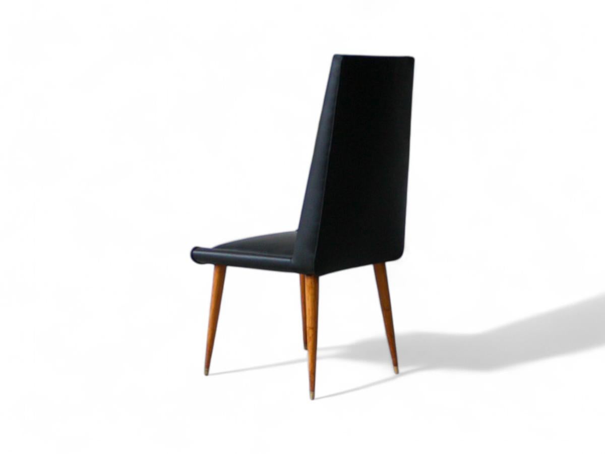 Ensemble de chaises modernes brésiliennes en bois dur et cuir, Giuseppe Scapinelli, années 1950 en vente 1