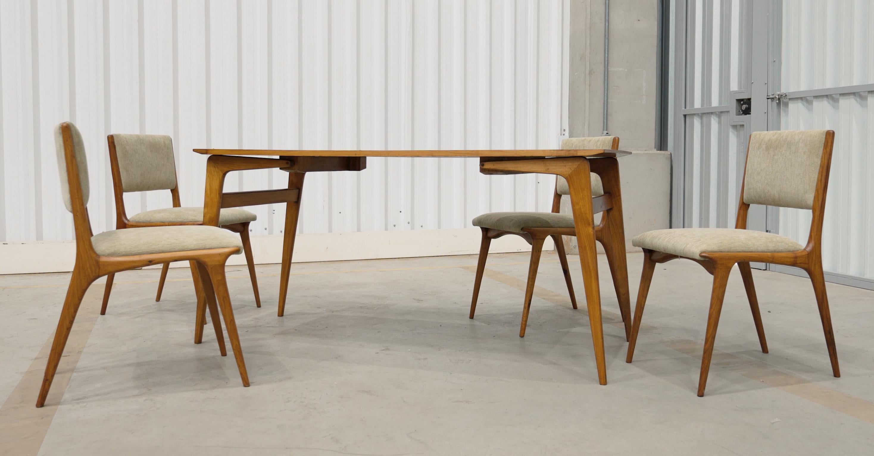 Brazilian Modern Set of Four Chairs in Caviuna Wood by Carlo Hauner, Brazil 2