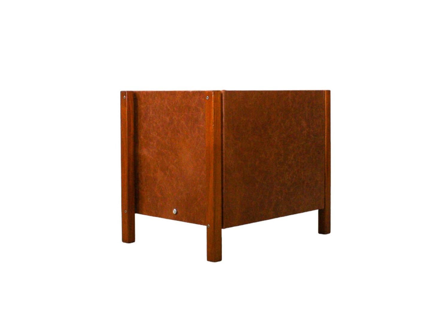 Falegnameria Mobile laterale moderno brasiliano con cassetto in legno duro di Jorge Zalszupin, 1960 in vendita