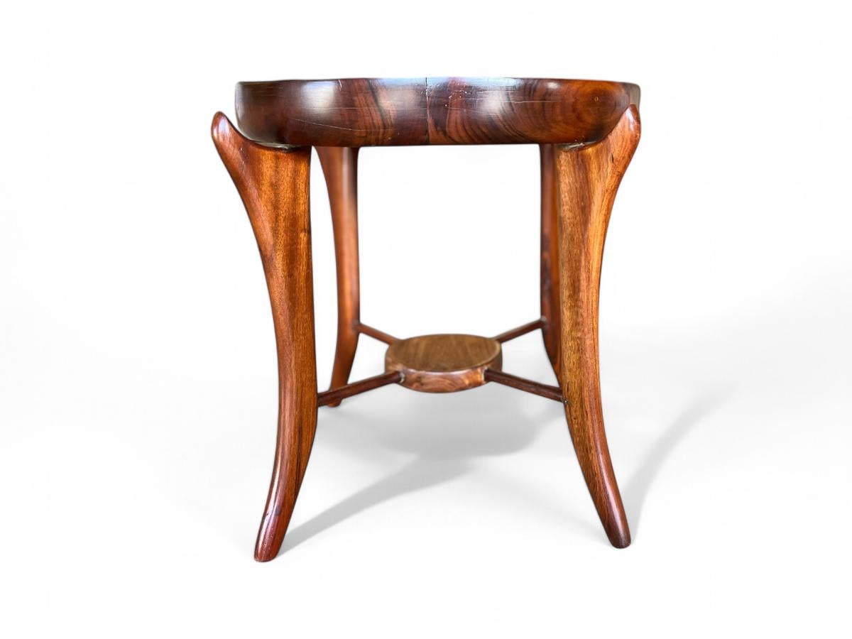 Table d'appoint moderne brésilienne en bois dur et granit noir, Giuseppe Scapinelli Bon état - En vente à New York, NY