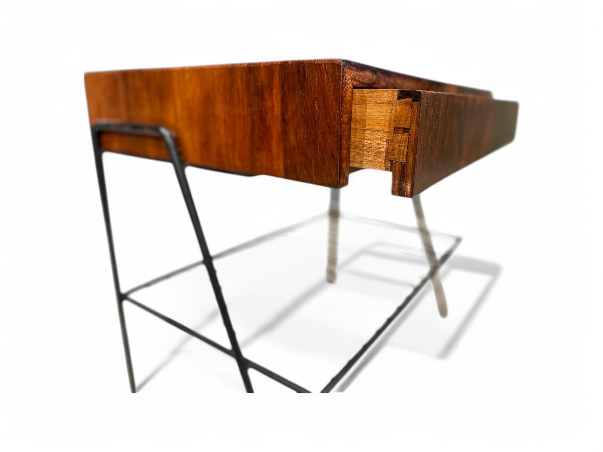 Table d'appoint moderne brésilienne en bois dur et métal, Unknown, c. 1950 en vente 2