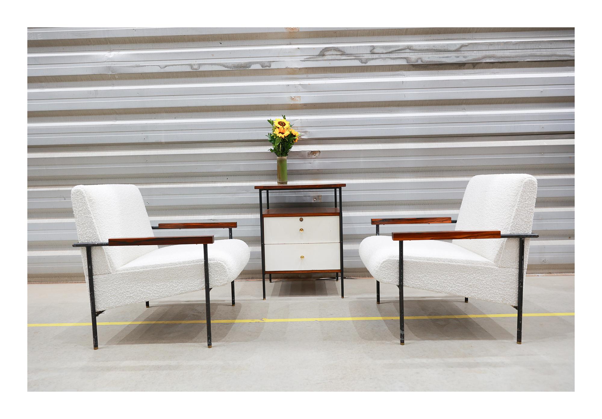 Brasilianischer moderner Beistelltisch aus Metall, Hartholz und Formica, Geraldo de Barros, 1950 (Moderne der Mitte des Jahrhunderts) im Angebot